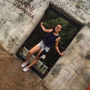 Meet your Posher, Faith