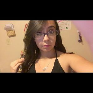 Meet your Posher, Karina