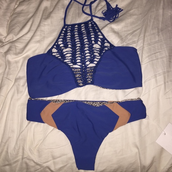 Acacia SET Mentawai bottom Panama top both size L