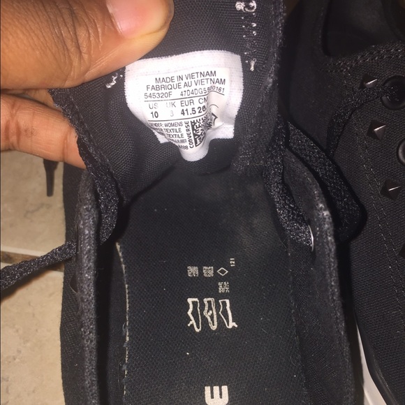 Black studded converse - Picture 4 of 4