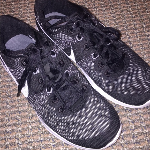 Nike Fury - Picture 1 of 3