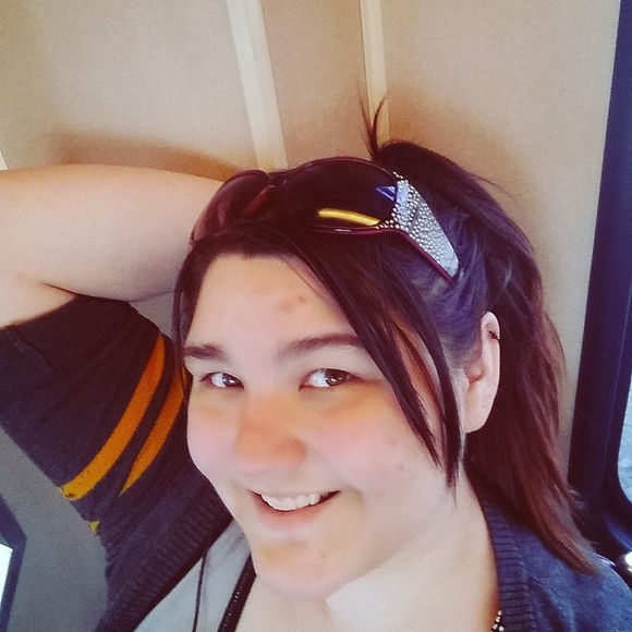 Meet your Posher, Annette