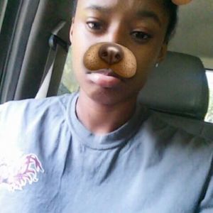 Meet your Posher, Monique