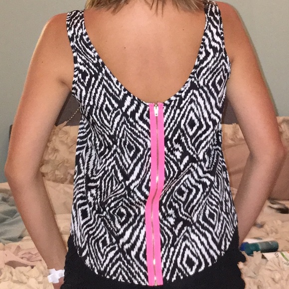 printed zipper back tank top