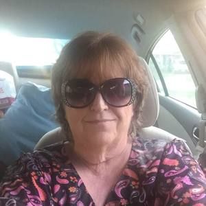 Meet your Posher, Becky