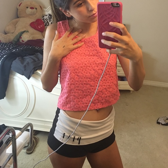 Urban outfitters crop top - Picture 2 of 2