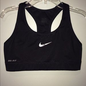 Black nike sports bra