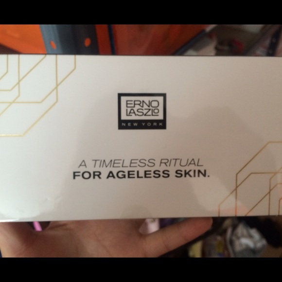 Erno laszlo travel set