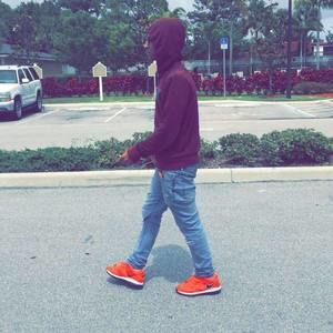 Meet your Posher, Cesar