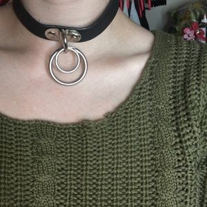 NEW IN BOX UNIF DAME CHOKER