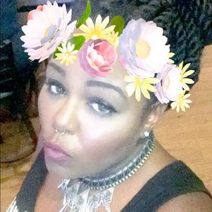 Meet your Posher, Ebony