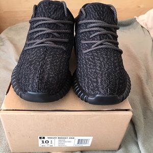 Adidas Yeezy boost 350 Pirate Black size 10.5!