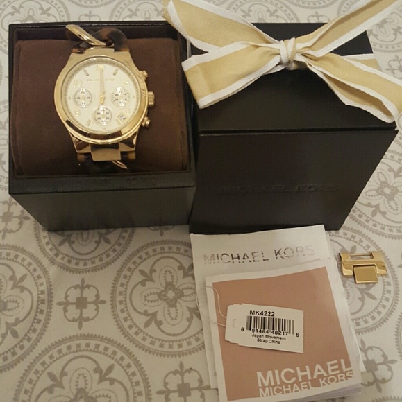 Michael Kors Chain Link Watch #MK4222, NWT - Picture 4 of 4