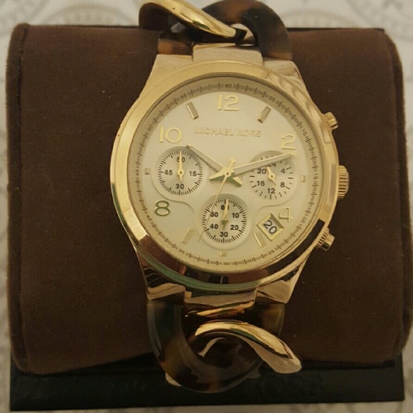 Michael Kors Chain Link Watch #MK4222, NWT - Picture 2 of 4