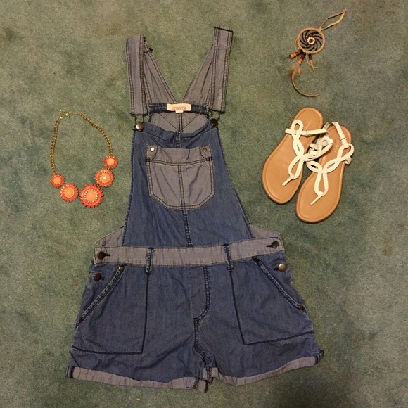 Overalls ( shorts ) 💙
