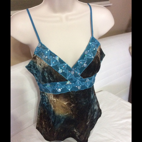 Touch 9 spaghetti strap V neck top