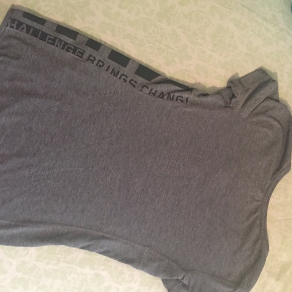 V Neck Tee - Picture 3 of 4