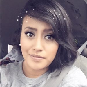 Meet your Posher, Esmeralda