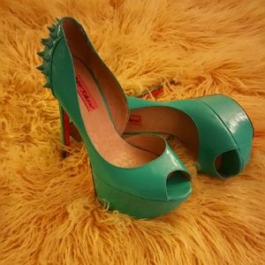 Patent Pumps