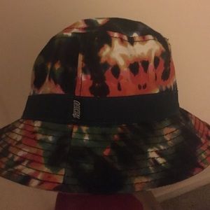 Bucket hat
