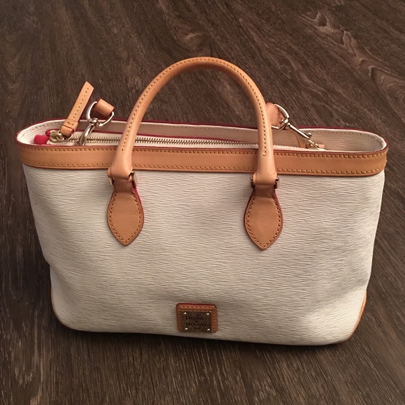 Dooney & Bourke Handbags - White Dooney & Bourke Bag