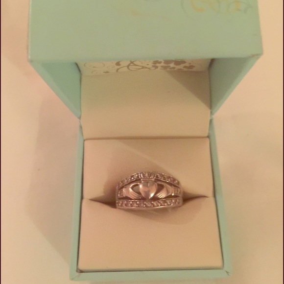 Ladies silver diamond Claddagh Ring
