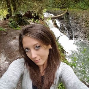 Meet your Posher, Dani