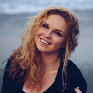 Meet your Posher, Olivia