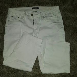 White jean Capris