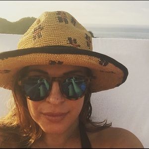 Meet your Posher, Samantha