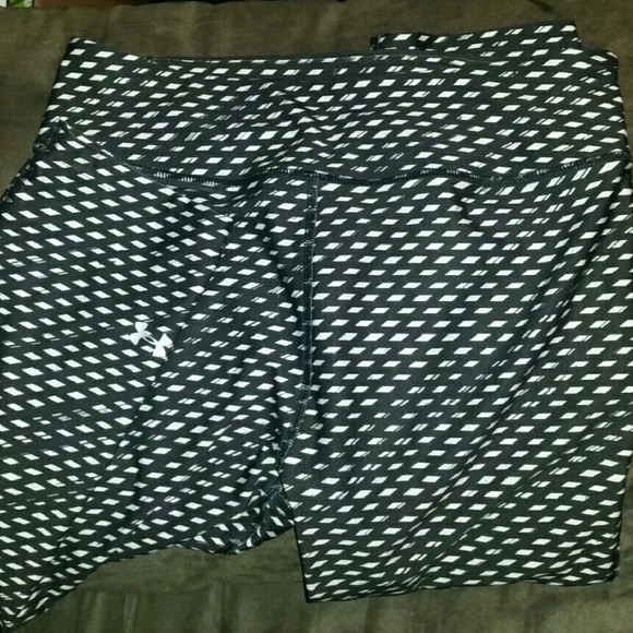 Women's Under armour workout capris