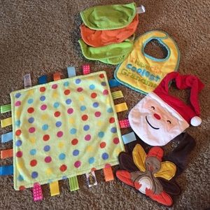 Taggie baby blanket + 6 bib bundle