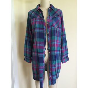 Oversize plaid shirt