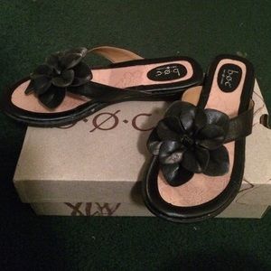 Size 10 b.o.c. Tianna sandals