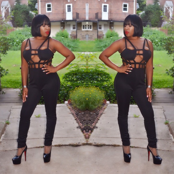 Caged Cutout Jumpsuit - Picture 2 of 3