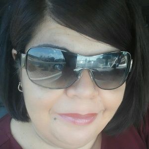 Meet your Posher, Trina