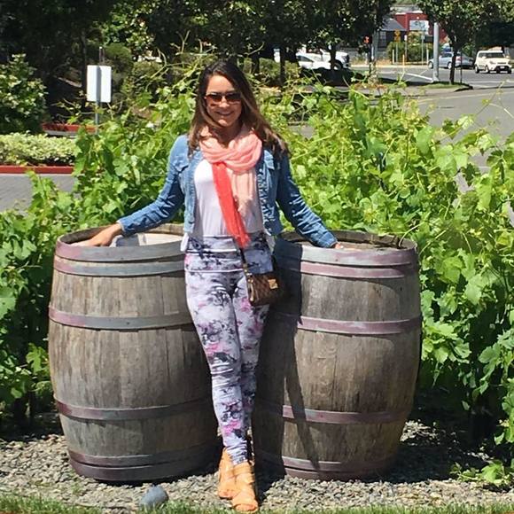 Meet your Posher, Sandi - Picture 3 of 3