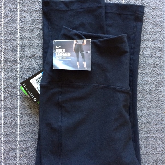 Athletic cropped leggings