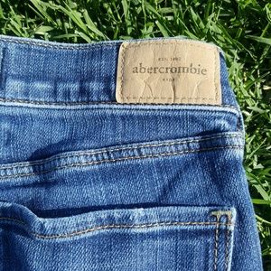 ABERCROMBIE KIDS JEANS
