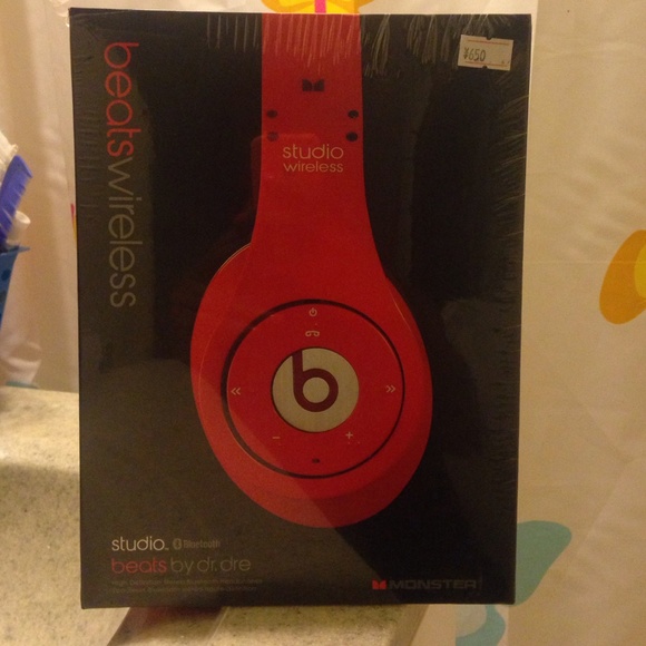 Beats by Dr. Dre Wireless Headphones