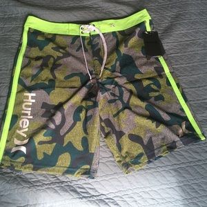 55% OFF‼️ Men's Hurley boardshorts