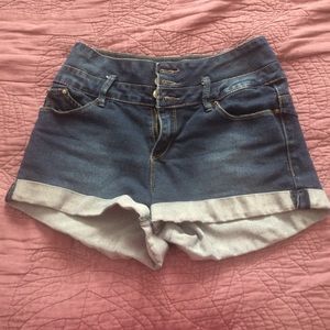 High-waisted Jean Shorts