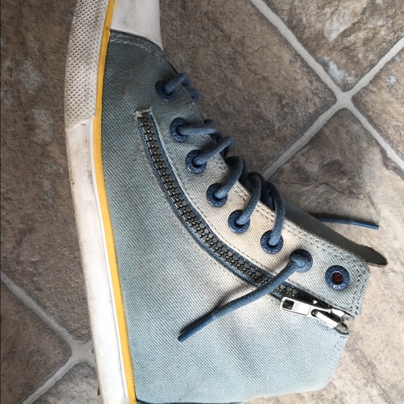 Cute Nine West sneakers! - Picture 3 of 4