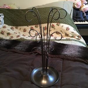Umbra jewelry stand