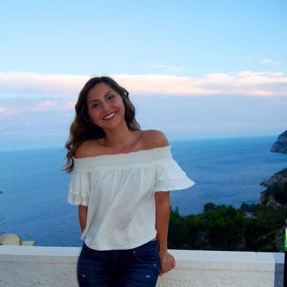 Meet your Posher, Alex