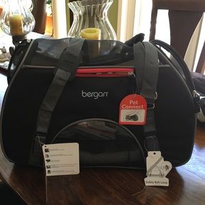 Pet carrier on wheels