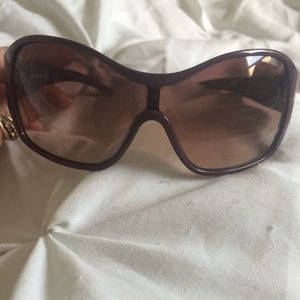 SOLD Authentic d&g plum swavorski sunglasses