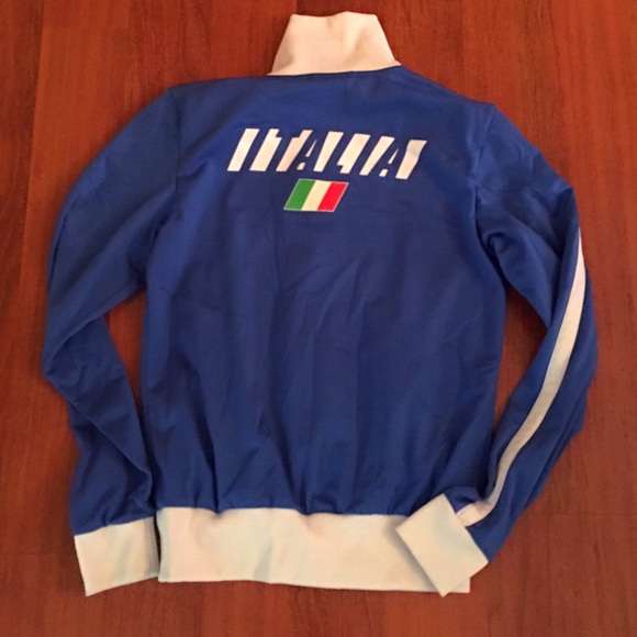 Puma - Picture 3 of 3