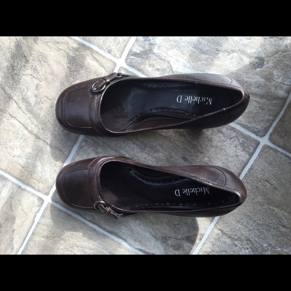 Vintage brown heels
