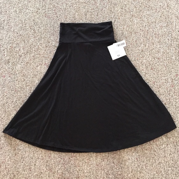 Brand New LuLaRoe Black Azure skirt size XS!